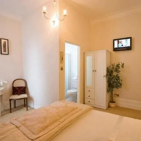 Audley House 4* Cork